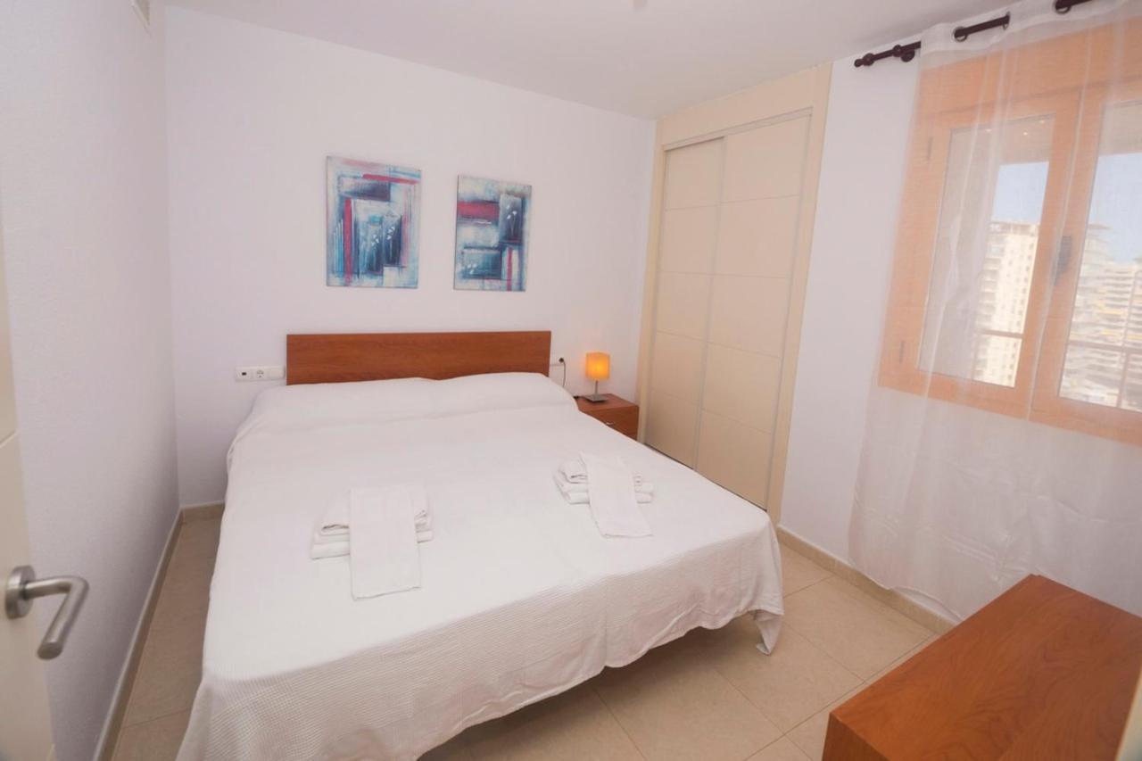 Apartamentos Ambar Beach Калпе Екстериор снимка