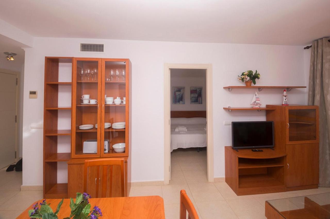 Apartamentos Ambar Beach Калпе Екстериор снимка