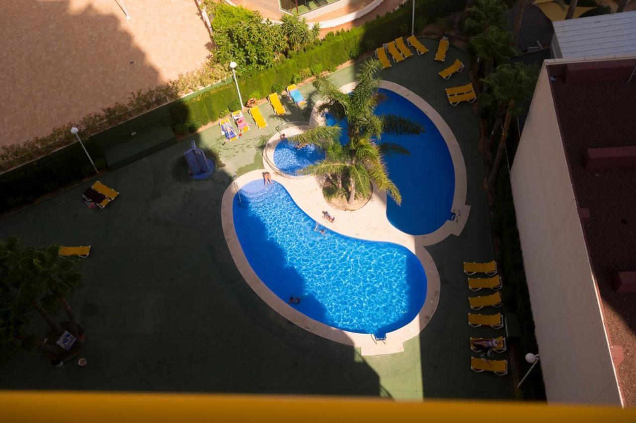 Apartamentos Ambar Beach Калпе Екстериор снимка
