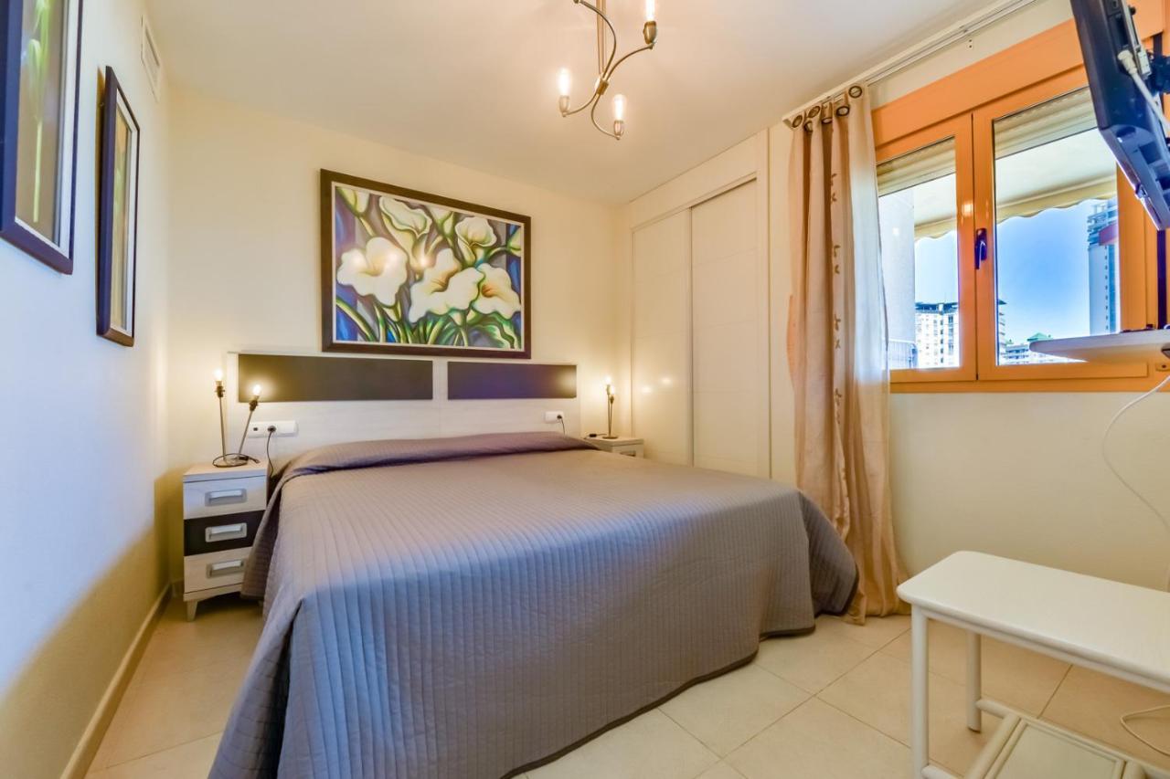 Apartamentos Ambar Beach Калпе Екстериор снимка