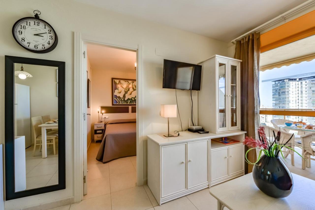 Apartamentos Ambar Beach Калпе Екстериор снимка