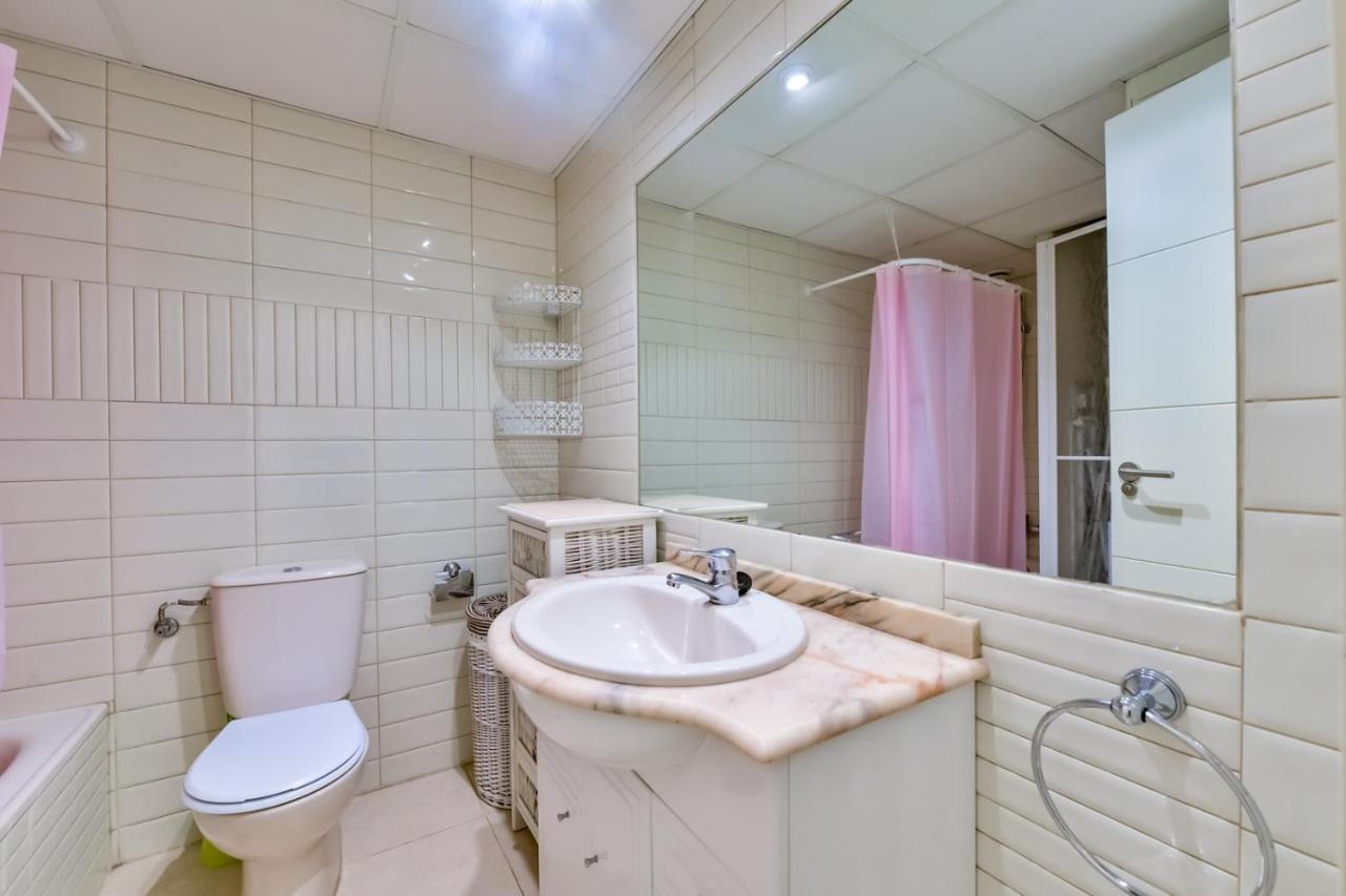 Apartamentos Ambar Beach Калпе Екстериор снимка
