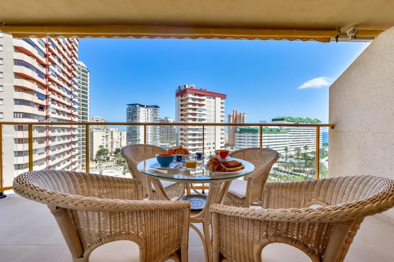 Apartamentos Ambar Beach Калпе Екстериор снимка