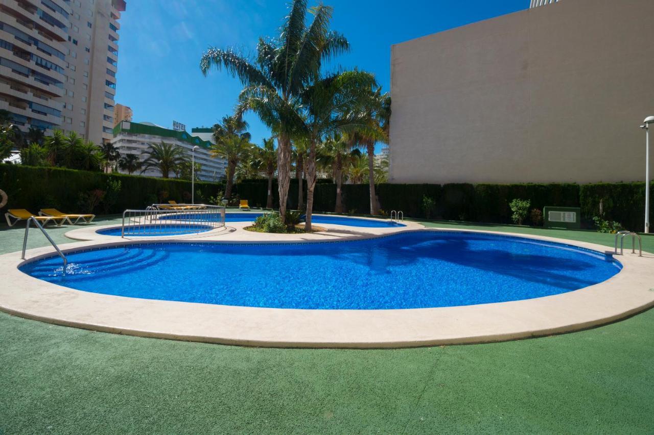 Apartamentos Ambar Beach Калпе Екстериор снимка
