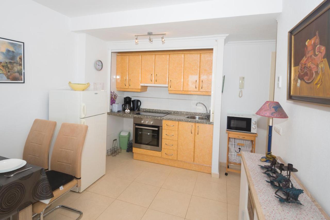 Apartamentos Ambar Beach Калпе Екстериор снимка
