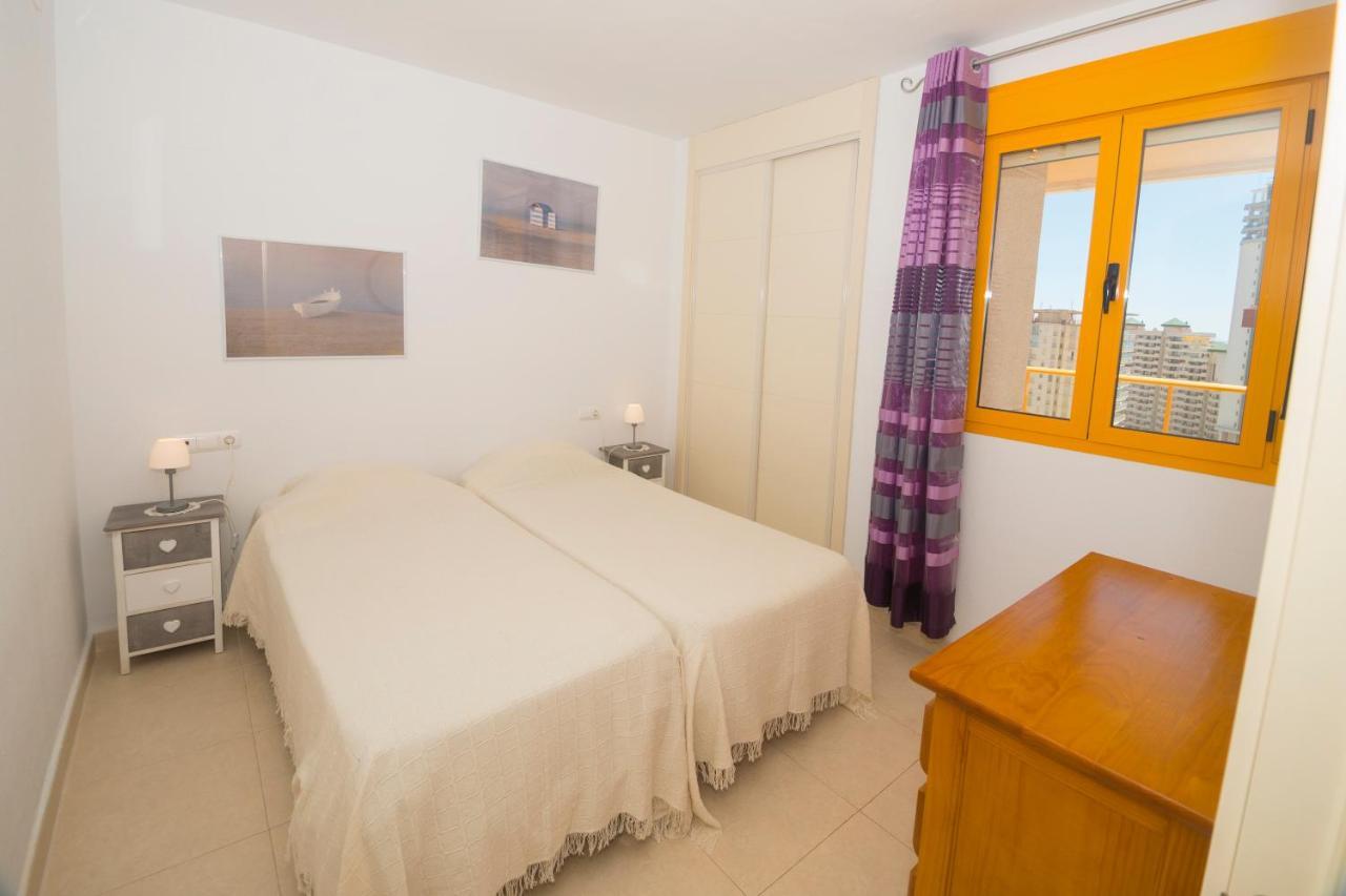 Apartamentos Ambar Beach Калпе Екстериор снимка