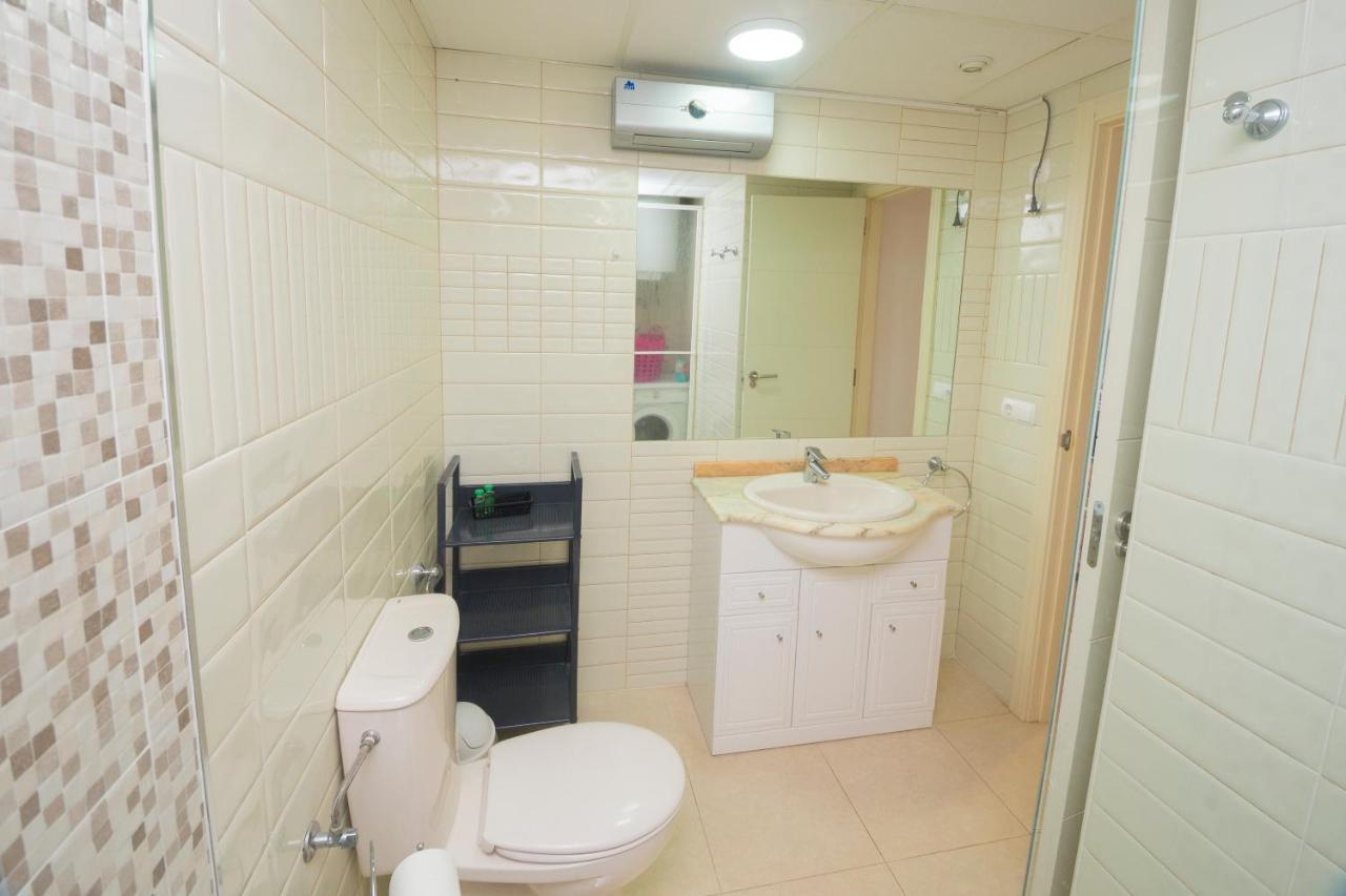 Apartamentos Ambar Beach Калпе Екстериор снимка