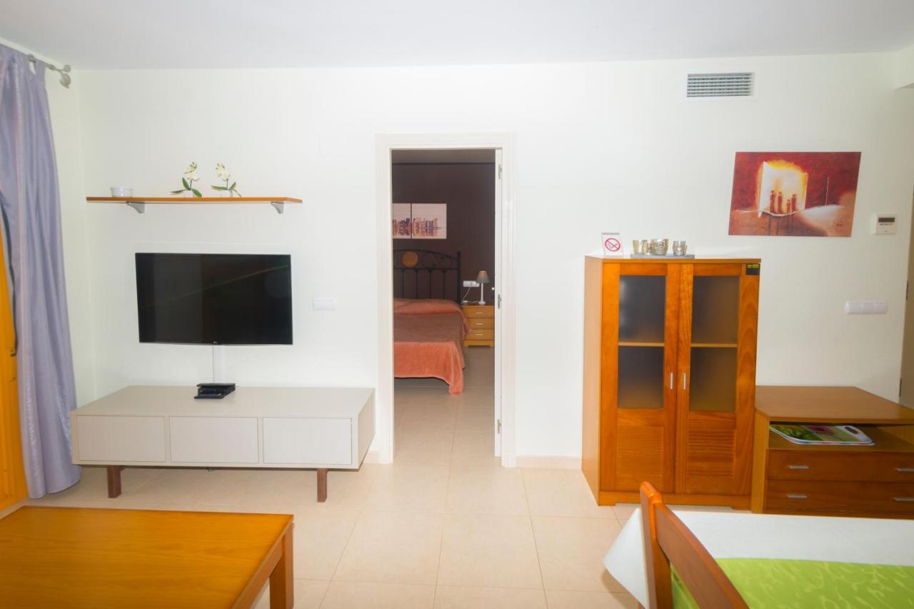 Apartamentos Ambar Beach Калпе Екстериор снимка